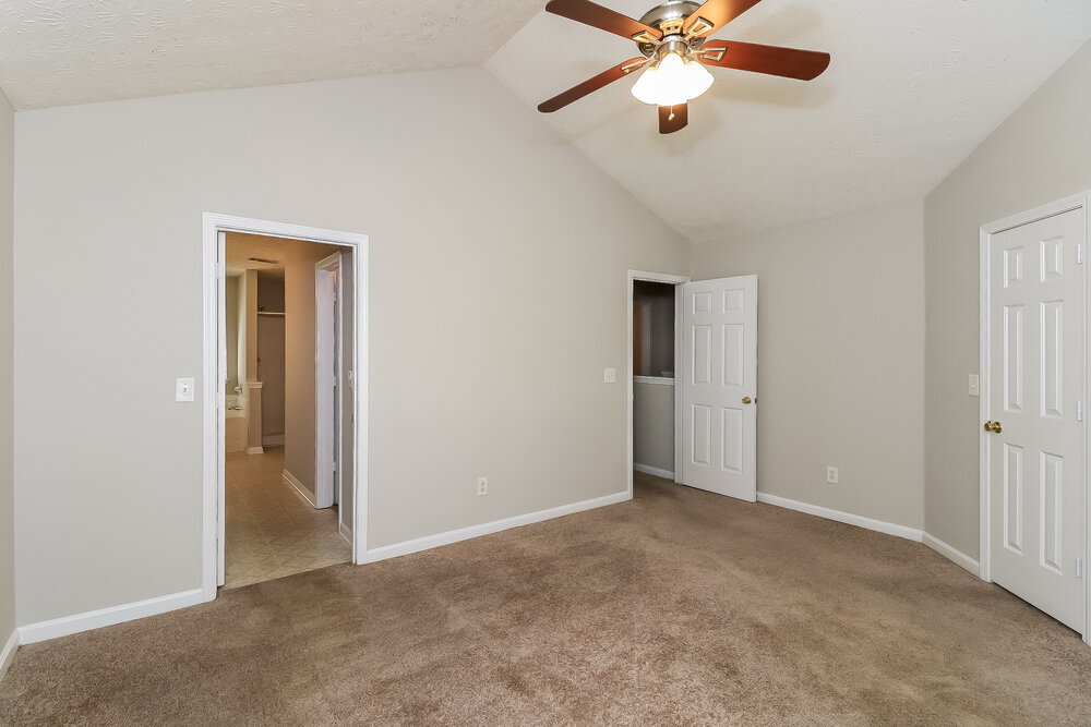 Building Photo - 86 Springbottom Dr SE