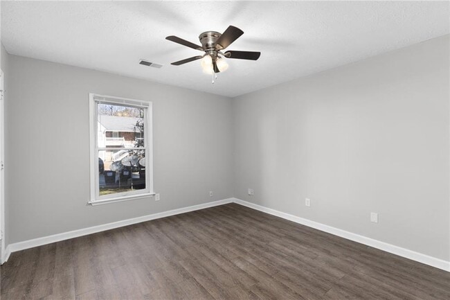 Building Photo - 295 E Burns Ct SW