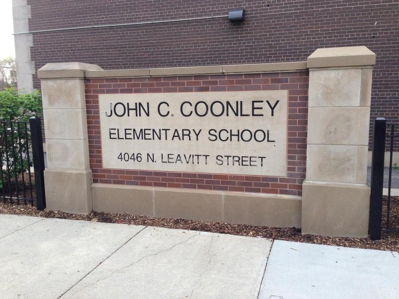 Building Photo - 4108 Maplewood N Ave