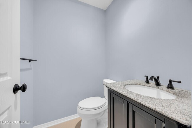 Building Photo - 45 Rawson Cir