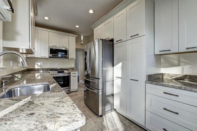 Building Photo - 4910 Hillbrook Ln NW