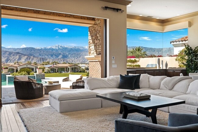 Building Photo - 75741 Via Stia