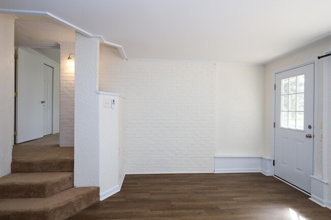 Building Photo - 1190 Blue Creek Rd