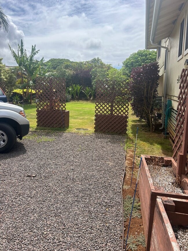 Building Photo - 3bd / 2ba Duplex Unit – Poipu Rd – Pet Friendly