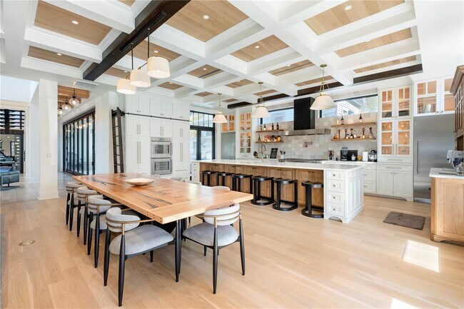 Building Photo - 319 W Frances Ave