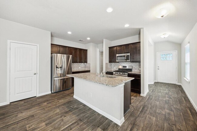 Building Photo - 705 Callahan Ln