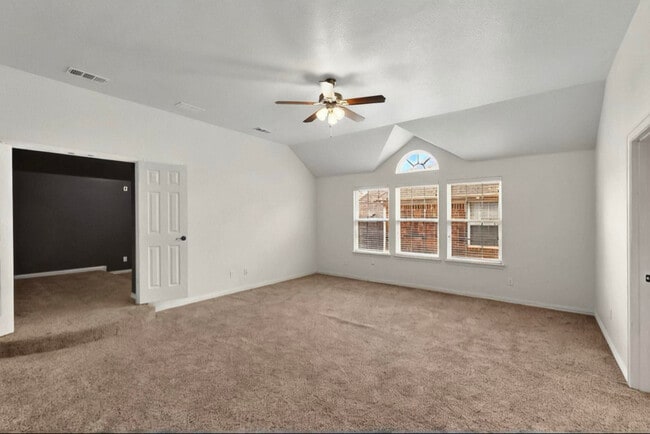 Building Photo - 3195 Izabella Ct