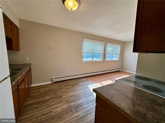 Building Photo - 1566 N Woodbridge St