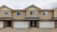 Building Photo - Town Square Townhomes