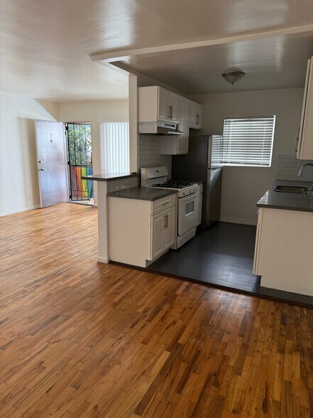 Building Photo - 1231 N Formosa Ave