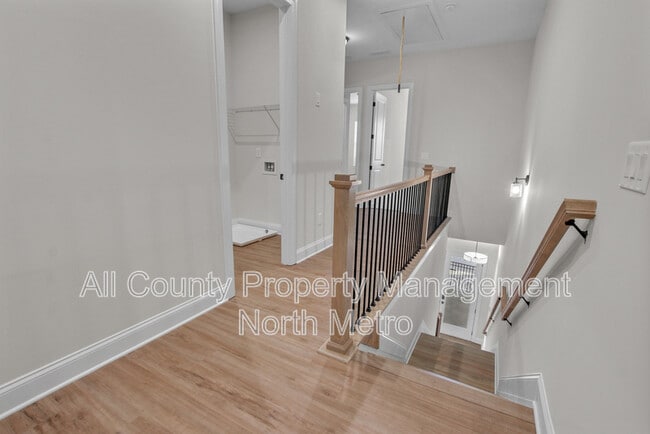 Building Photo - 718 Stickley Oak Way