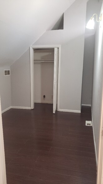 Building Photo - 9531 W 77th Terrace