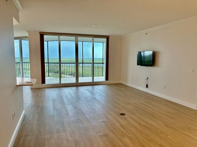 Building Photo - 1060 Borghese Ln