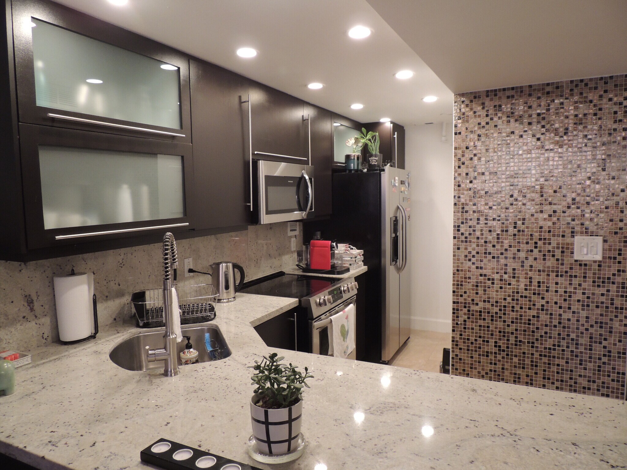 Kitchen - 1000 West Ave