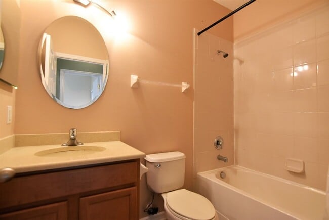 Building Photo - OVIEDO 3br 2.5ba townhome in Arborview Par...