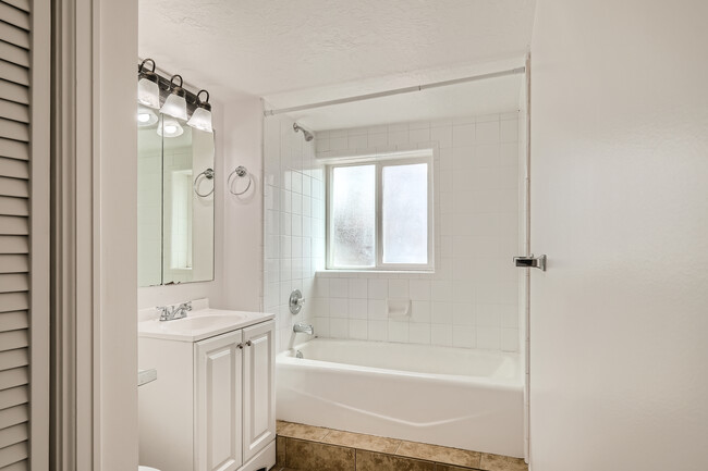 Bathroom - 2329 W Bonniebrook Cir