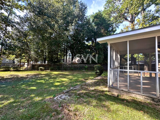 Building Photo - 110 Windsor Dr