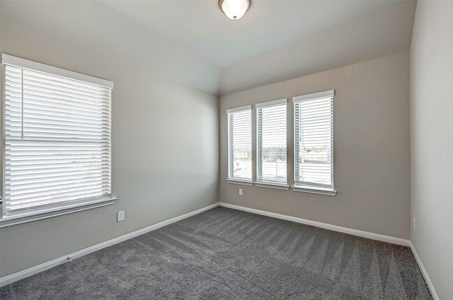 Building Photo - 24010 Barnett Overlook