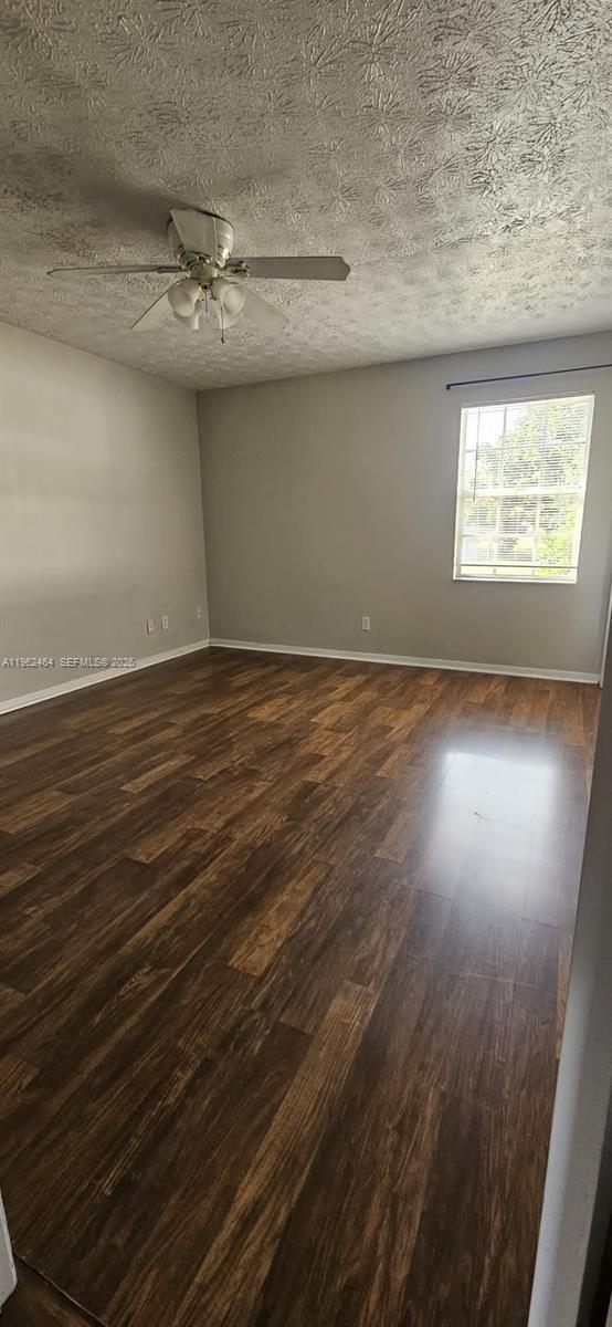 Building Photo - 613 SW Sandbar Terrace