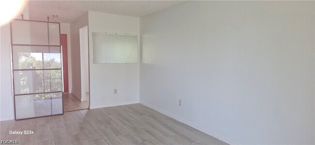 Building Photo - 6777 Winkler Rd