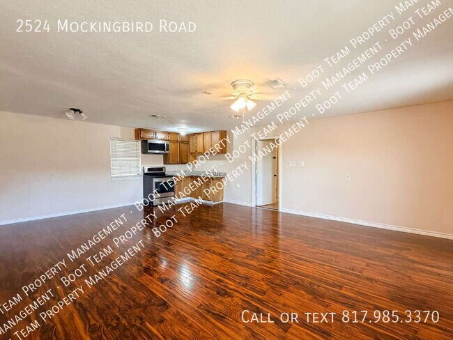 Building Photo - 2524 Mockingbird Rd