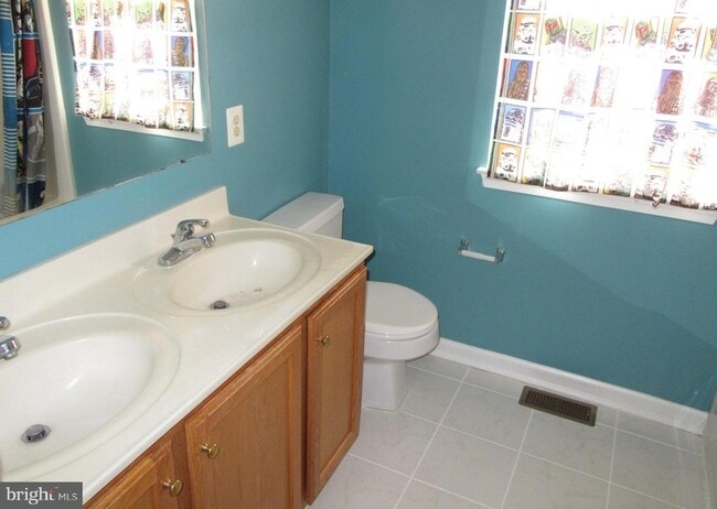 Building Photo - 107 Mallard Way
