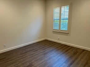 Building Photo - 177 Augustine