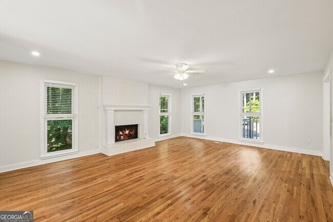 Building Photo - 2799 Brookcliff Landing NE