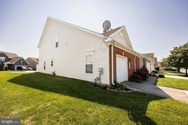 Building Photo - 9549 Wedge Way