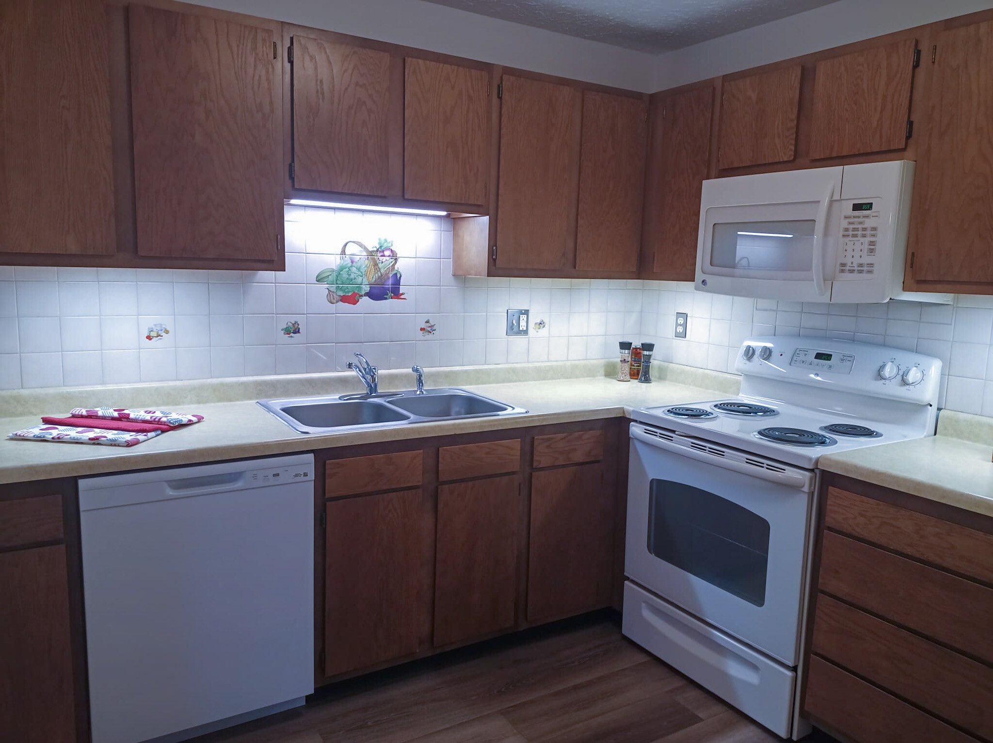 Kitchen - 1203 Dutilh Rd