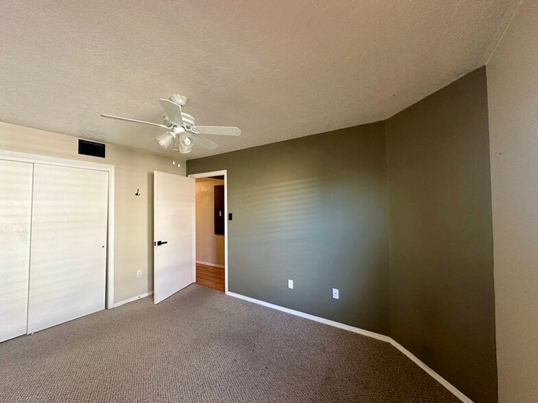 Building Photo - 11309 Miravista Pl SE