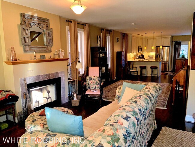 Building Photo - 3 br, 1.5 bath House - 2426 Riddle Ave