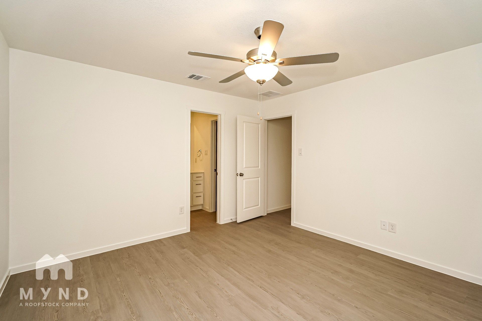 Building Photo - 2656 Mistwood Dr