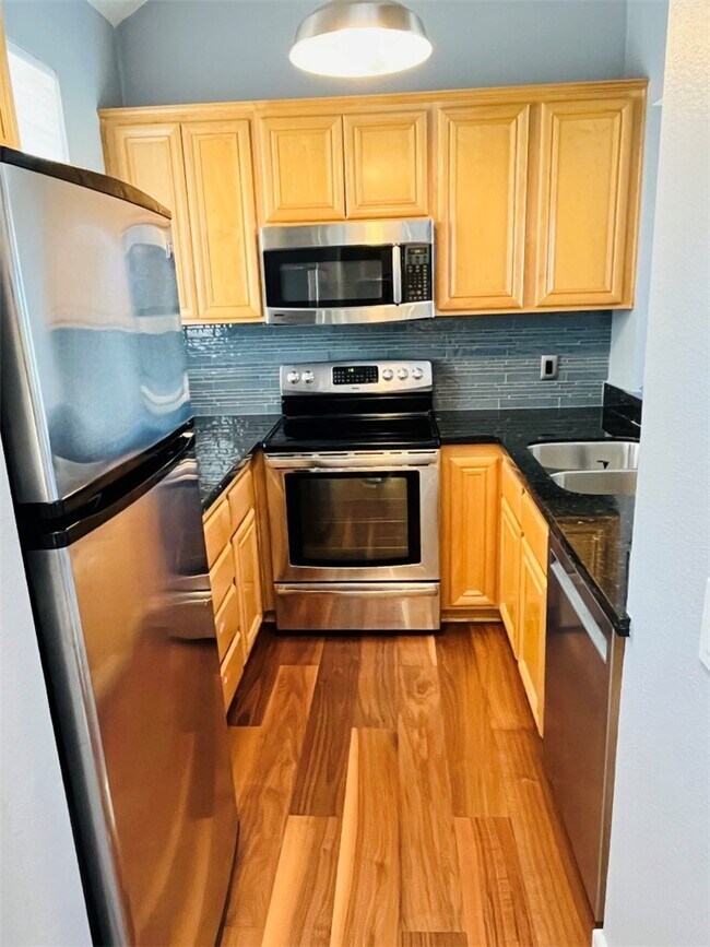 Building Photo - 20191 Cape Coral Ln
