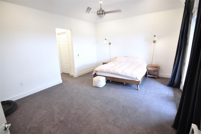 Building Photo - 6117 Seville Dr