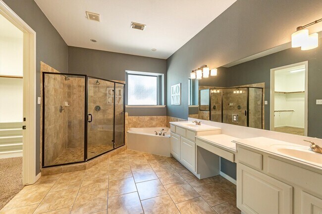 Building Photo - 3517 Oak Landing