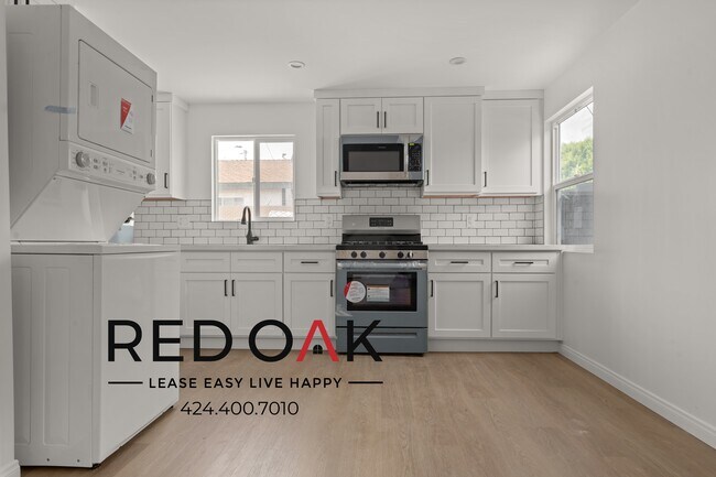 Building Photo - One Bedroom With Tons of Natural Lights, S...