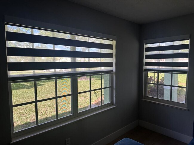 Building Photo - 2058 SE Wild Meadow Cir