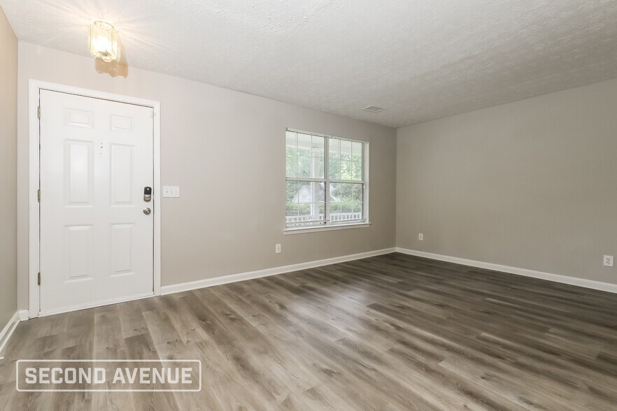 Building Photo - 174 Deerfield Dr
