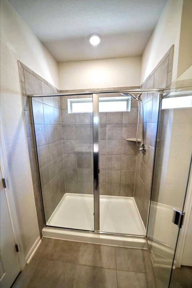 Building Photo - Beautiful Home Now Available in Orchard Pa...