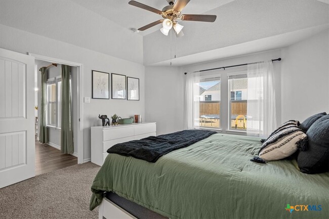 Building Photo - 3885 Lorenzen Ct