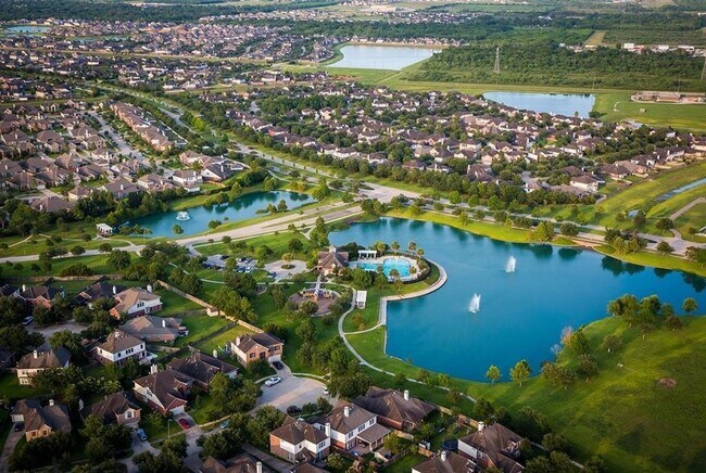 Building Photo - 14242 Walworth Crk Ct