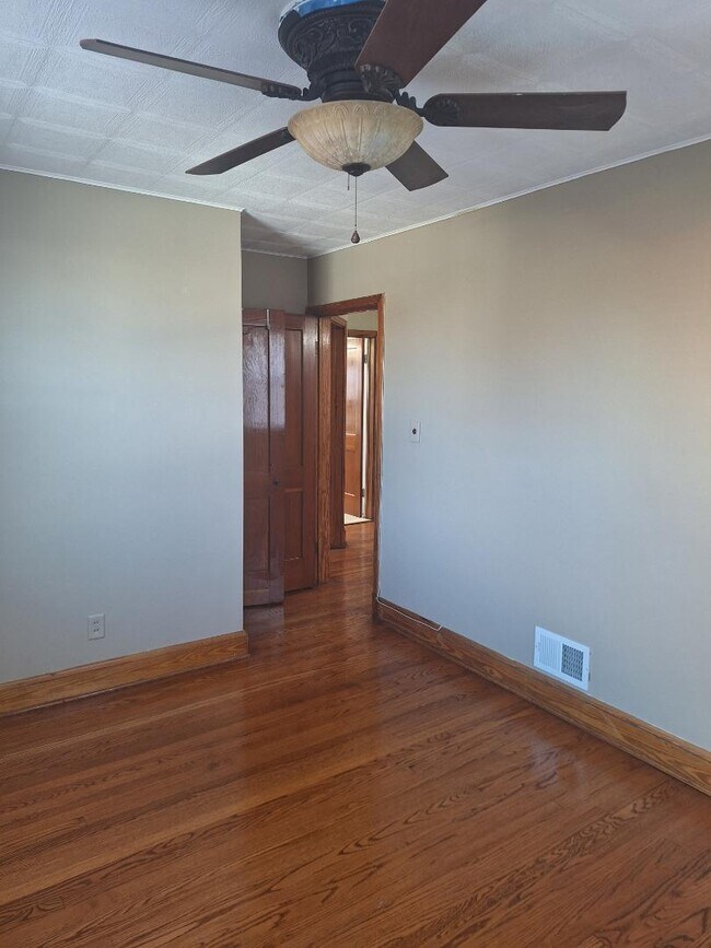 Building Photo - 5118 Pembroke Ave