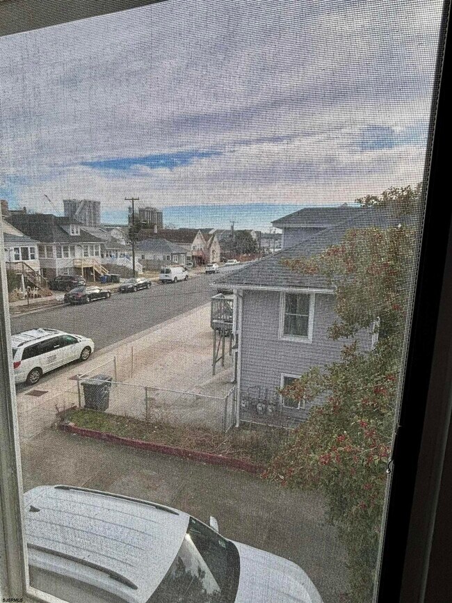 Building Photo - 338 N Harrisburg Ave