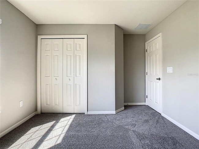 Building Photo - 4466 Hummingbird Ln