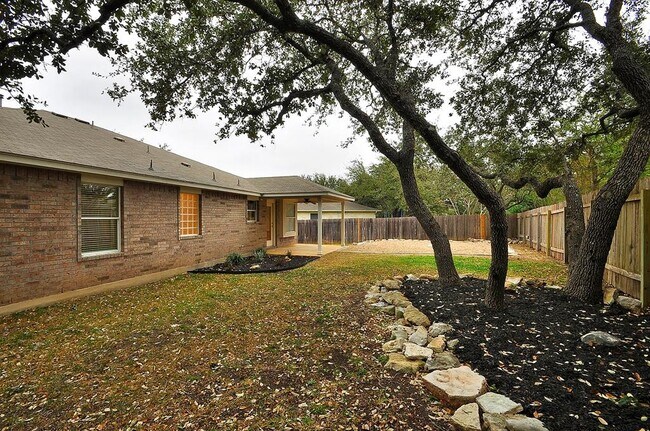 Building Photo - 1109 Fossil Cove