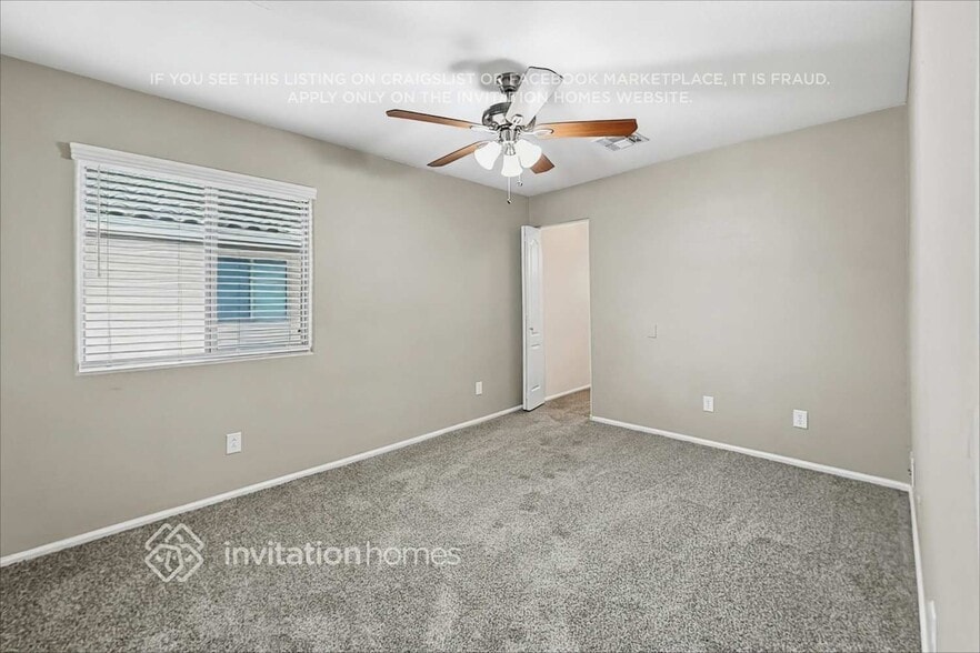 Building Photo - 447 W Corriente Ct