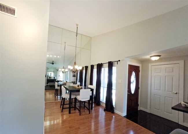 Building Photo - 1881 Bering Dr