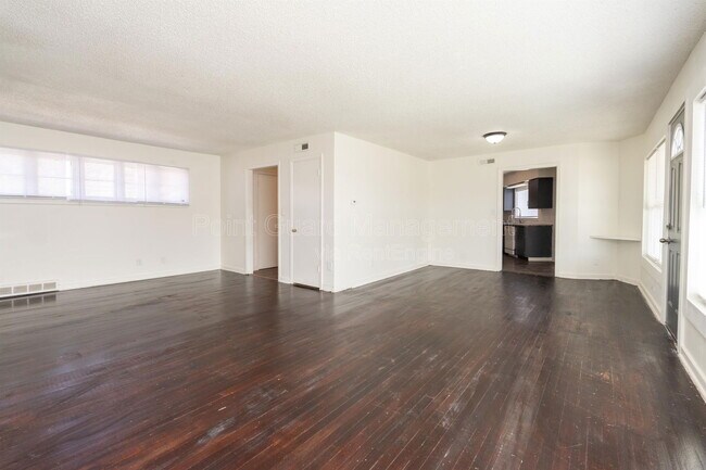 Building Photo - 1700 N Harvard Ave