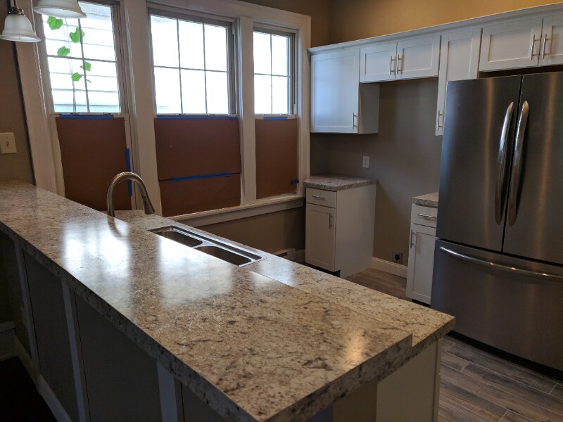 Building Photo - 72 William St